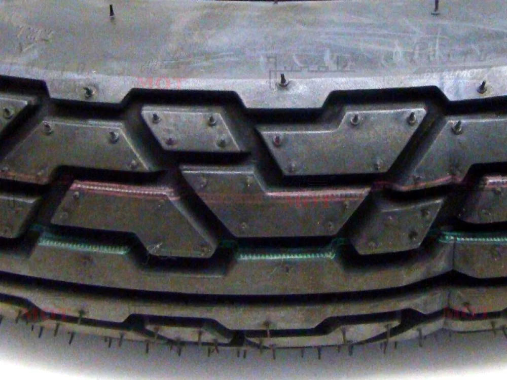 Junak 901RS/122RS opona 18 × 3,25 koła tył (z dętką) — ujęcie 2