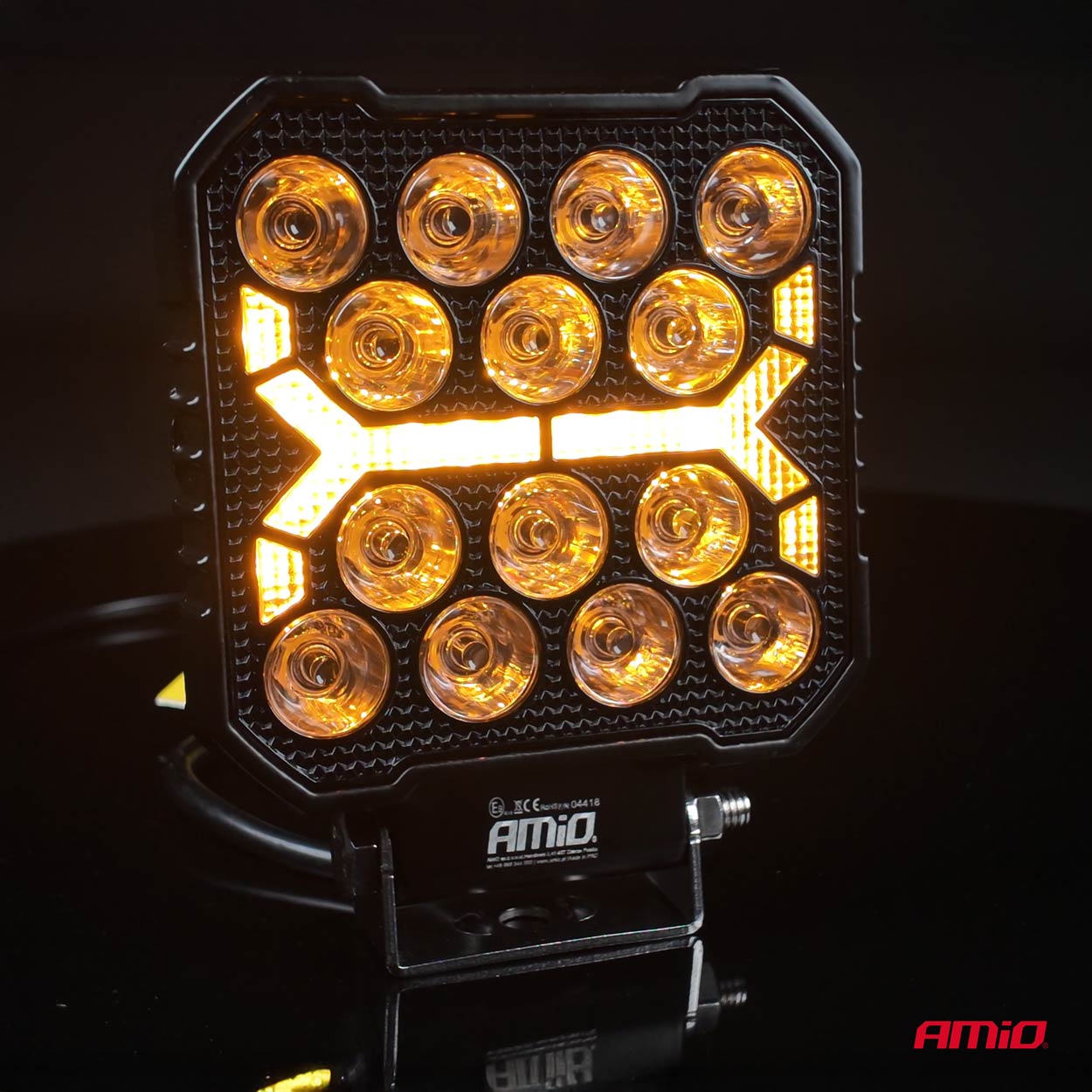 Lampa robocza LED szperacz AWL74 42 W 4200LM 12 V 24 V — ujęcie 3