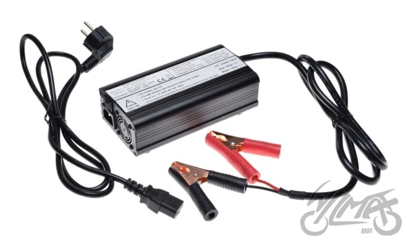 Ładowarka do akumulatorów OT 12 V — 15 A
