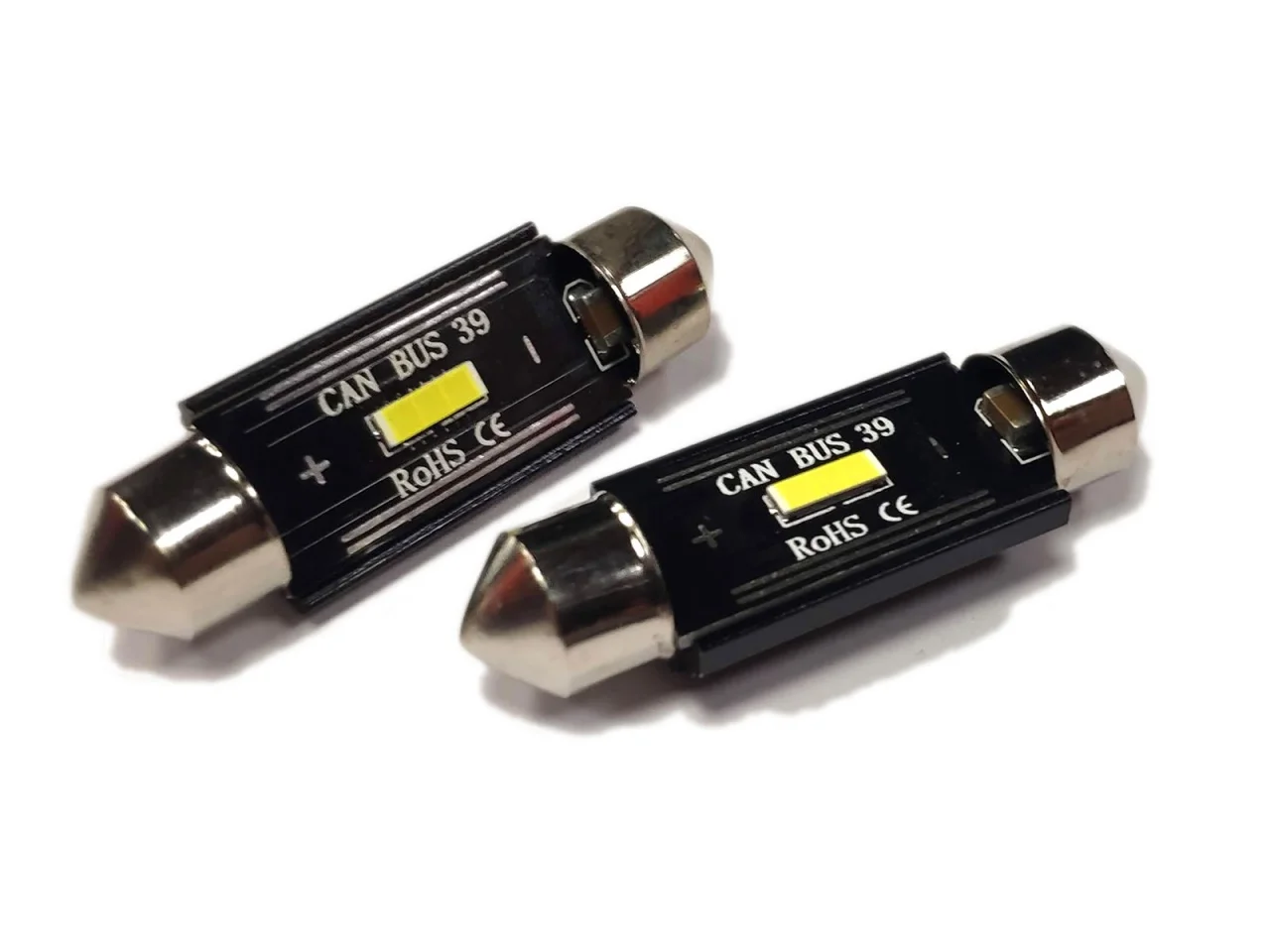 Żarówka rurkowa SV8.5 12V/24V 39mm SMD UltraBright 1860 Festoon CANBUS bipolarna biała AMIO (2szt.) — ujęcie 3