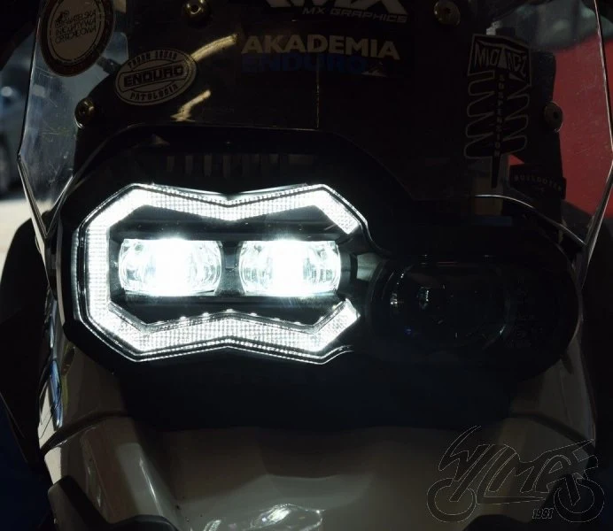 Przednia lampa LED do BMW F650GS / F700GS / F800GS — AW2480 — ujęcie 6