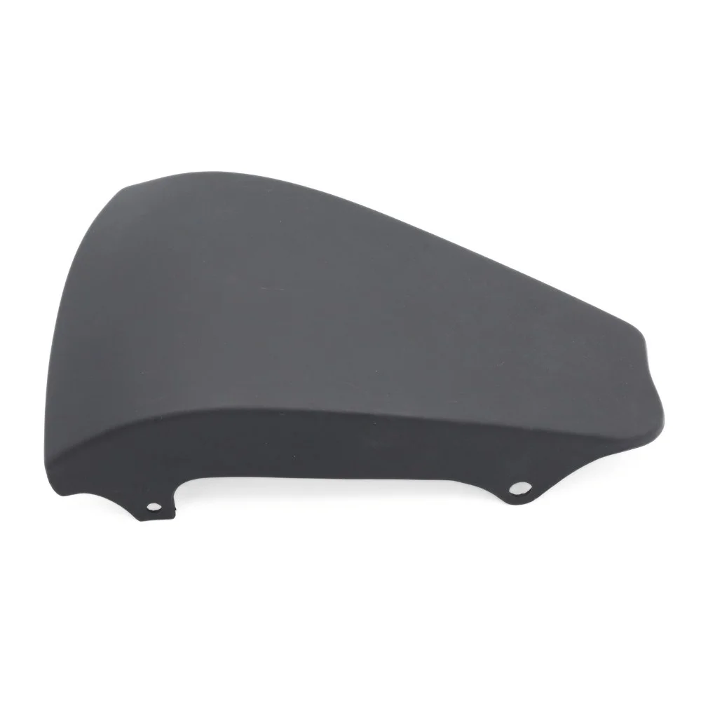 Junak M16 125 cm³ osłona pod siodłem prawa (czarny mat) — ujęcie 2