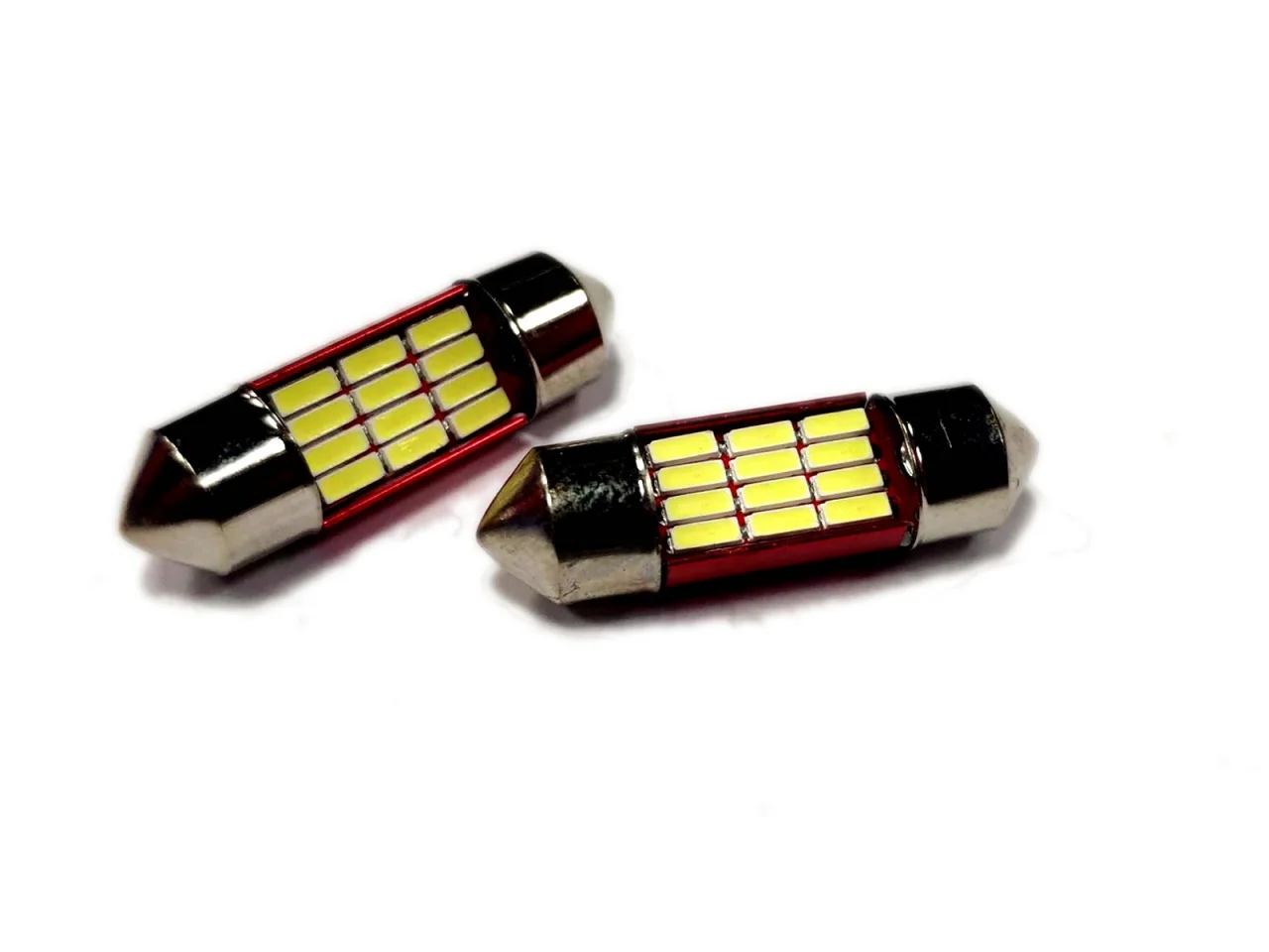 Żarówka rurkowa SV8.5 12V/24V 31mm 12xSMD4014 LED Festoon CANBUS biała AMIO (2szt.) — ujęcie 2