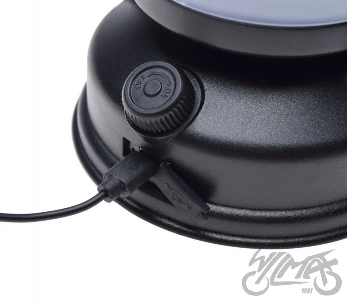 Lampa kempingowa retro — ujęcie 2