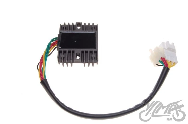 Regulator napięcia do Hondy CBR900RR — ujęcie 2