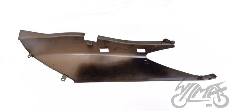 Osłona pod siedzeniem prawa czarna Yamaha X-MAX125 — ujęcie 2