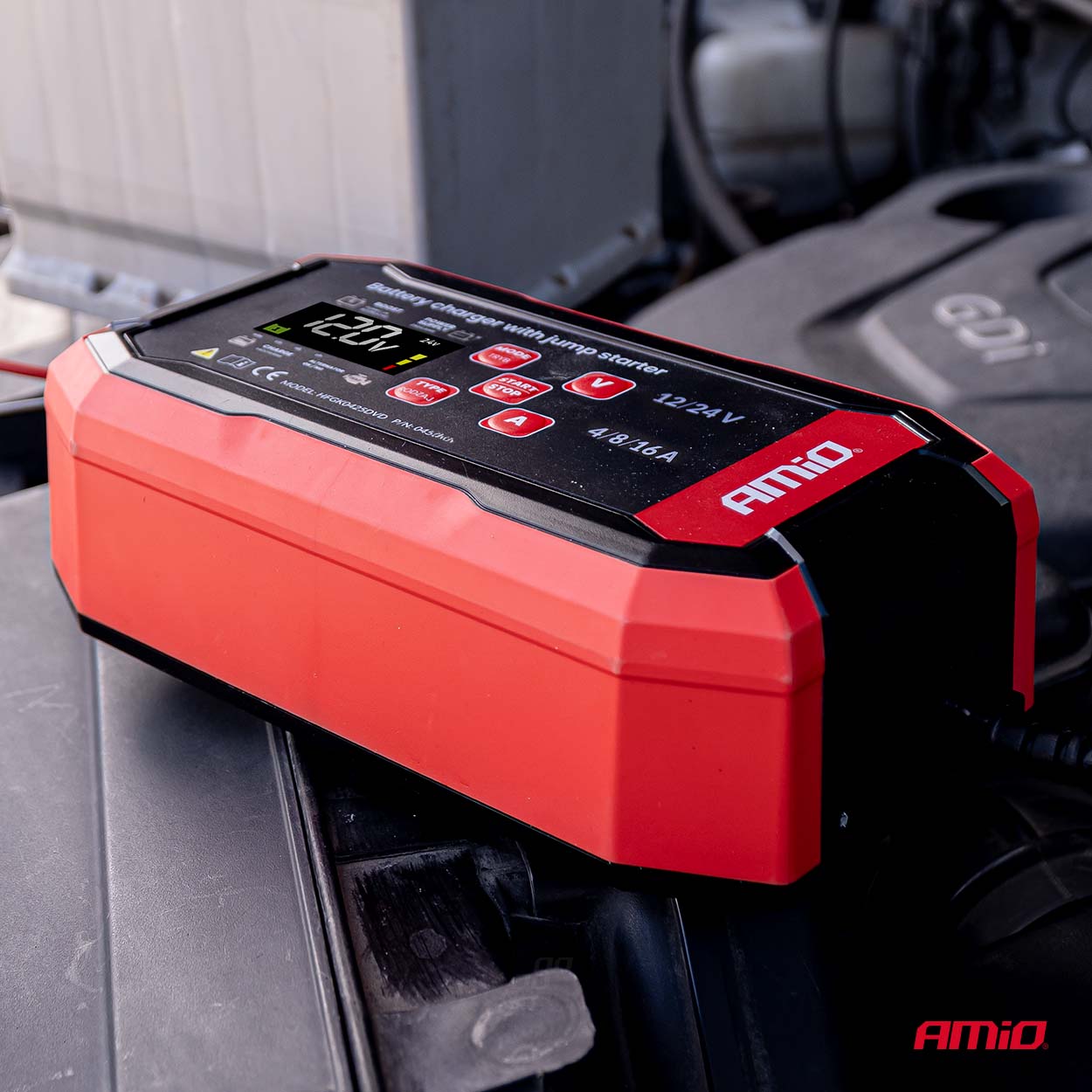 Prostownik cyfrowy z wspomaganiem rozruchu AGM GEL STD LFP MAX 16A 12 V 24 V PRO — ujęcie 5