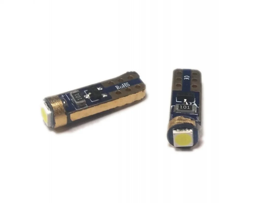 Żarówka R5 / T5 12V SMD3030 LED na wcisk do zegarów biała AMIO (2szt) — ujęcie 4