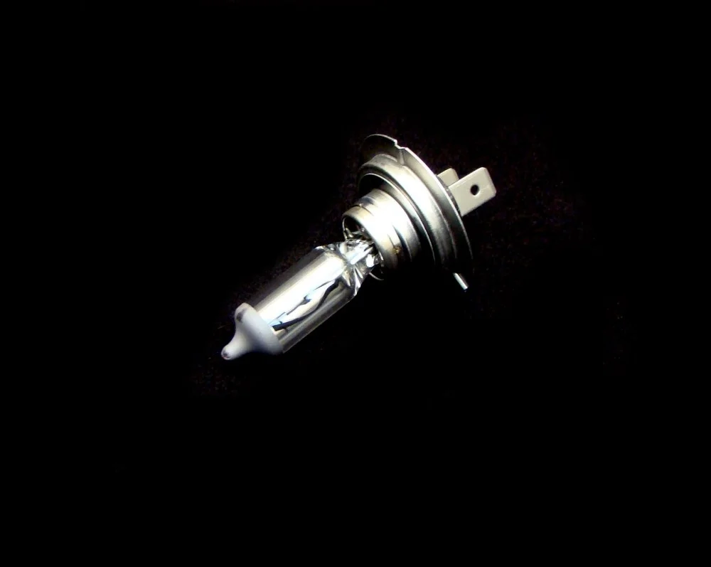 Junak NK650 żarówka 12 V H7 reflektora przód — ujęcie 1