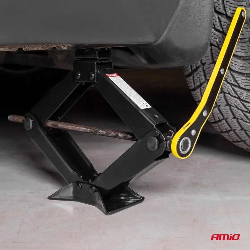 Podnośnik trapezowy 2 T z kluczem grzechotką + rękawiczki robocze — ujęcie 7