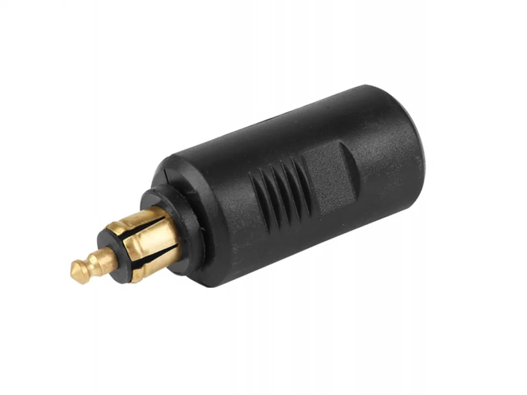 Przejściówka z wtyczką DIN i gniazdem EURO 12/24V max 16A — ujęcie 3