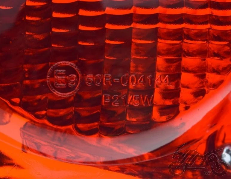 Lampa tylna do MBK Ovetto z czerwonym kloszem — MOV2421R — ujęcie 5