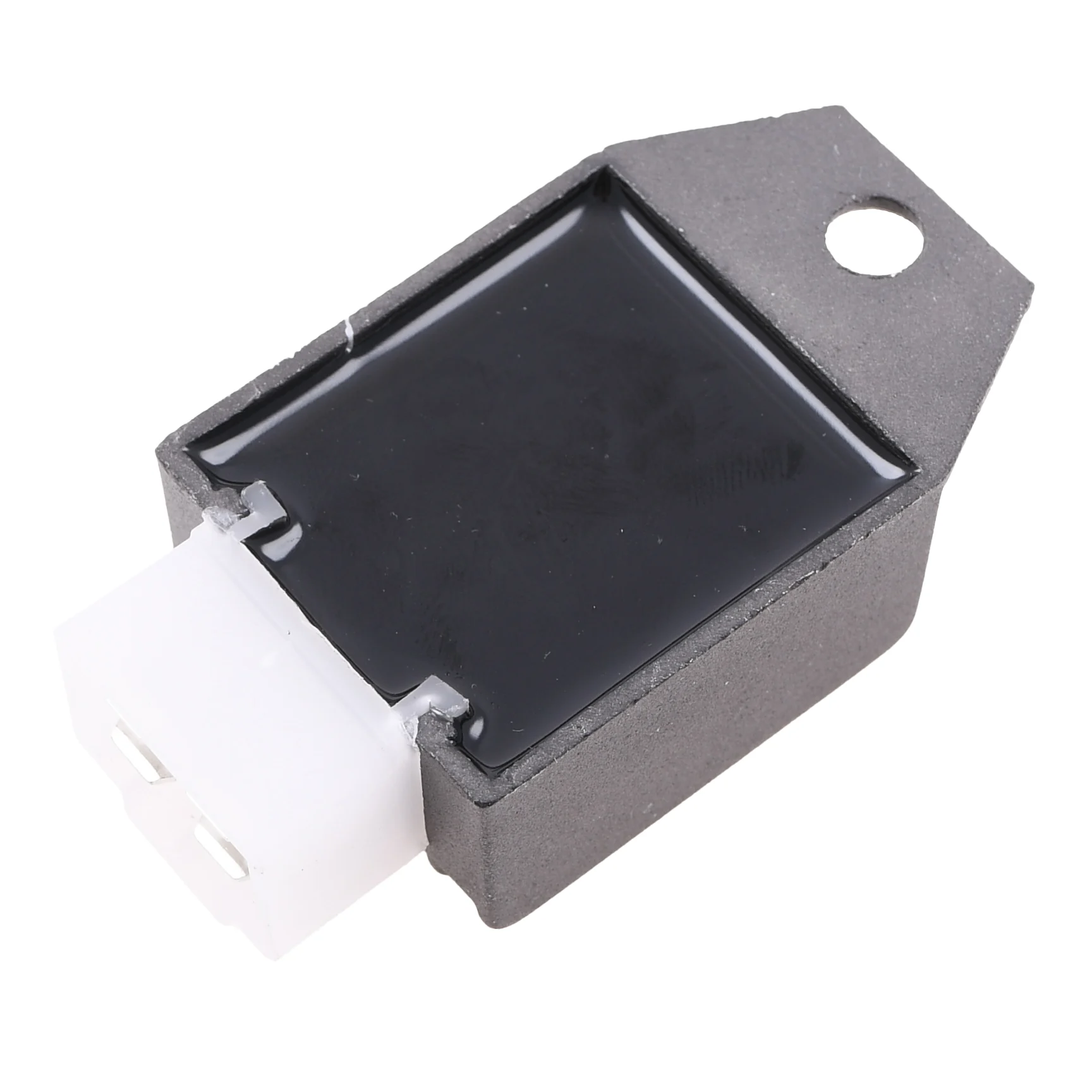 Regulator napięcia 12 V 4 piny uniwersalny DPR Classic — ujęcie 2
