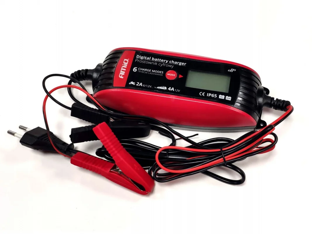 Prostownik samochodowy / ładowarka impulsowa (cyfrowa) 6V/12V 2A/4A AMIO DBC-4A — ujęcie 4