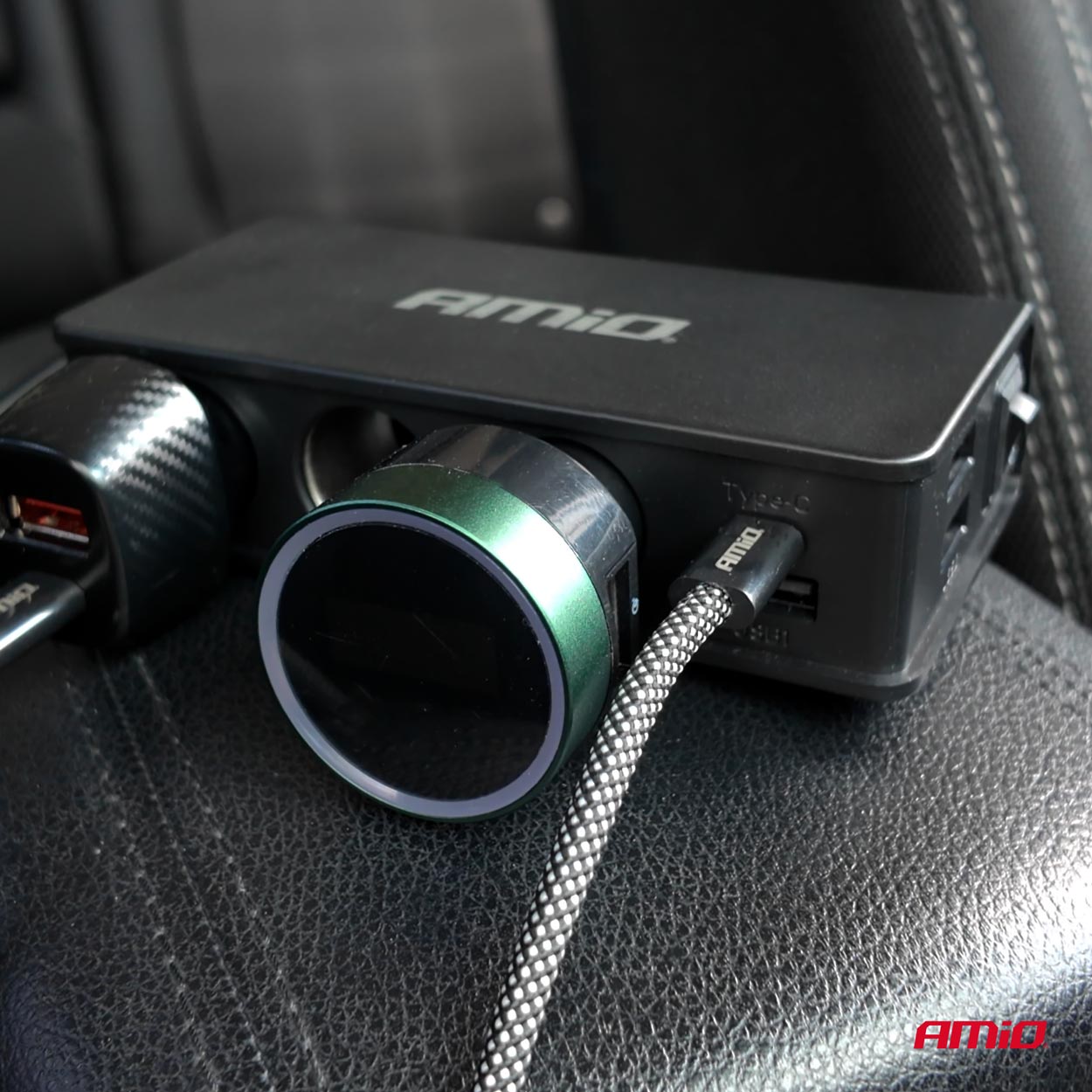 Rozdzielacz gniazda zapalniczki z ładowarką 3xUSB-A USB-C QC 3.0 PD 3.0. 148 W — ujęcie 2