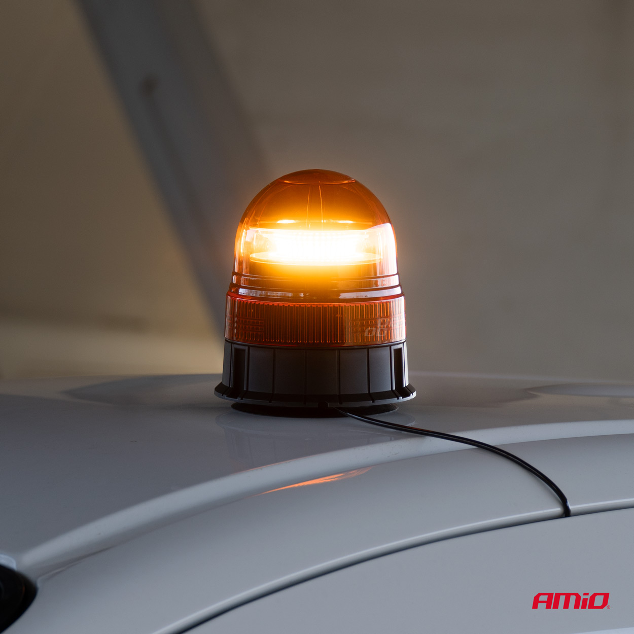 Lampa ostrzegawcza błyskowa kogut 39 LED magnes R65 R10 12 V 24 V W02m — ujęcie 2