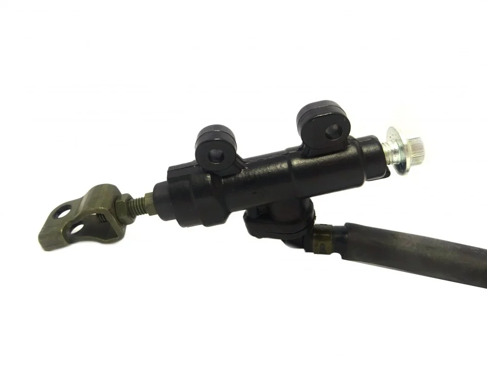 Junak RS125 pro pompa hamulca hydraulicznego tył kpl. (ze zbiorniczkiem) — ujęcie 3