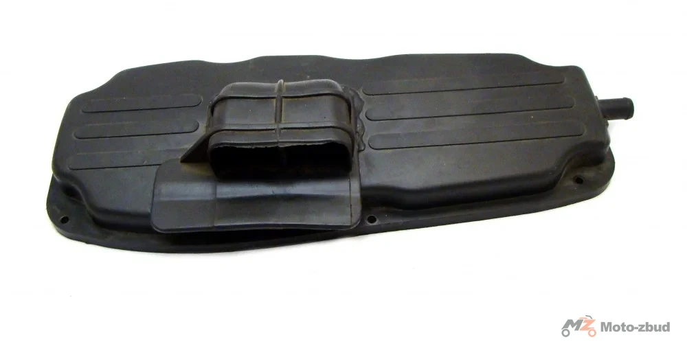 Junak M20 320 cm³ obudowa filtra powietrza (górna) — ujęcie 2