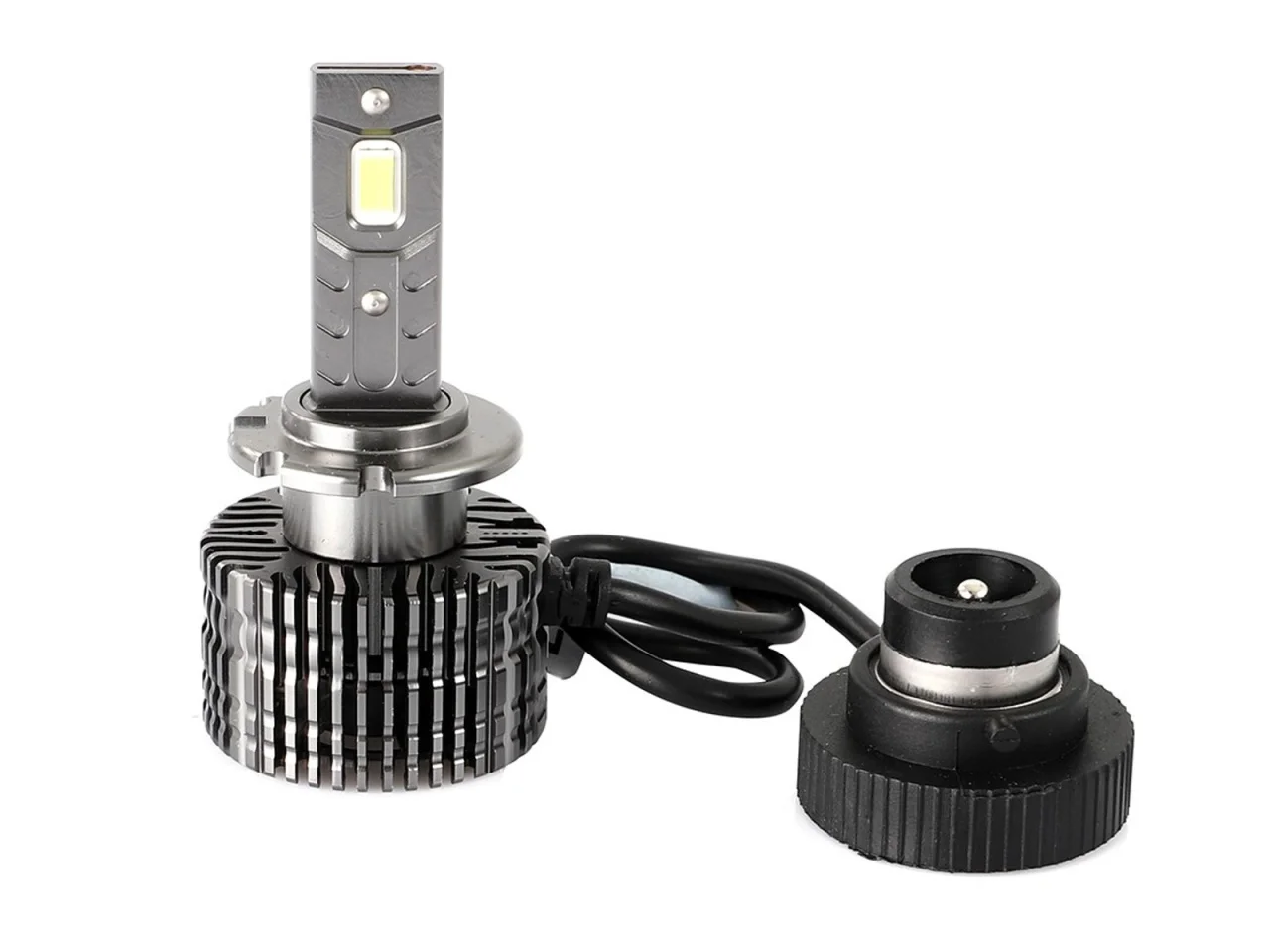 Zestaw LED do konwersji z oświetlenia xenonowego D2S Plug'Play — ujęcie 3