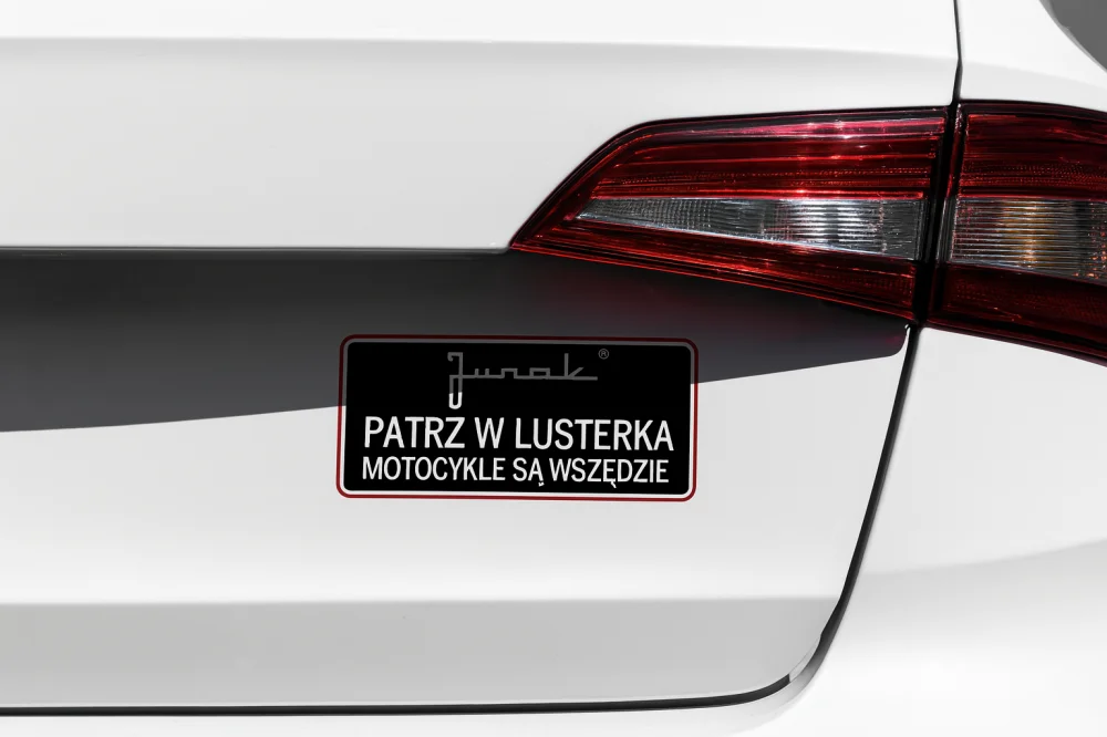 Naklejka patrz w lusterka Junak — ujęcie 2