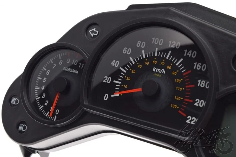 Licznik prędkościomierz do Hondy cbr 125 — Honda CBR 125 — ujęcie 2