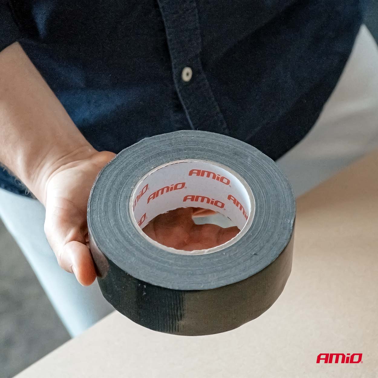 Taśma techniczna czarna 48 mm x 50m x 0,19 mm — ujęcie 2