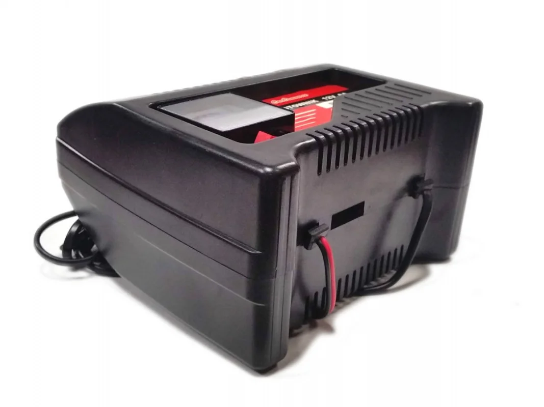 Prostownik / ładowarka akumulatora 12V 6A FY-705 — ujęcie 3