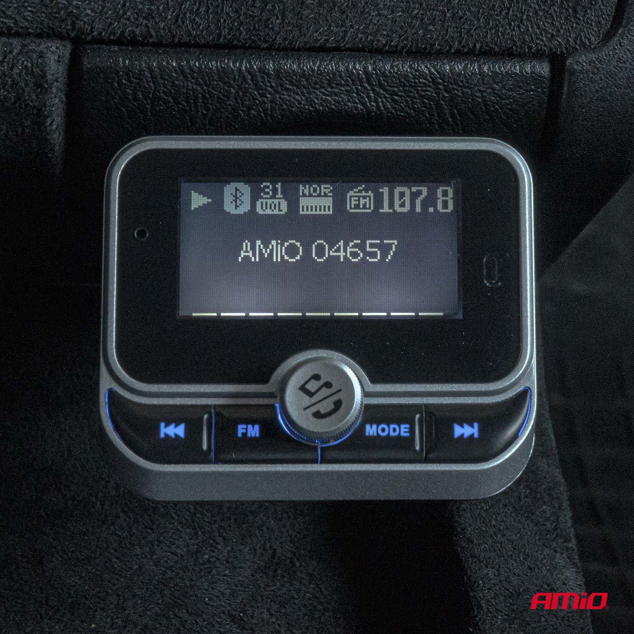 Transmiter samochodowy FM z pilotem 2×USB-A 12 V 24VAMIO-04657 — ujęcie 2