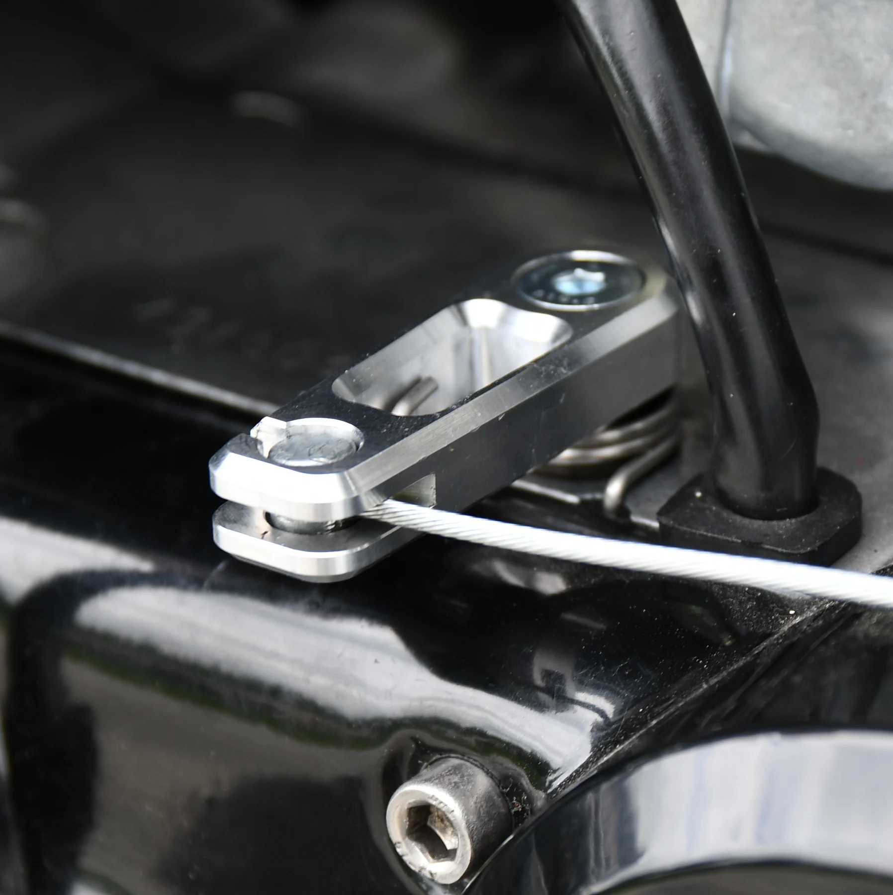 Dźwignia sprzęgła w karterze Simson aluminium CNC DPR Performance — ujęcie 5