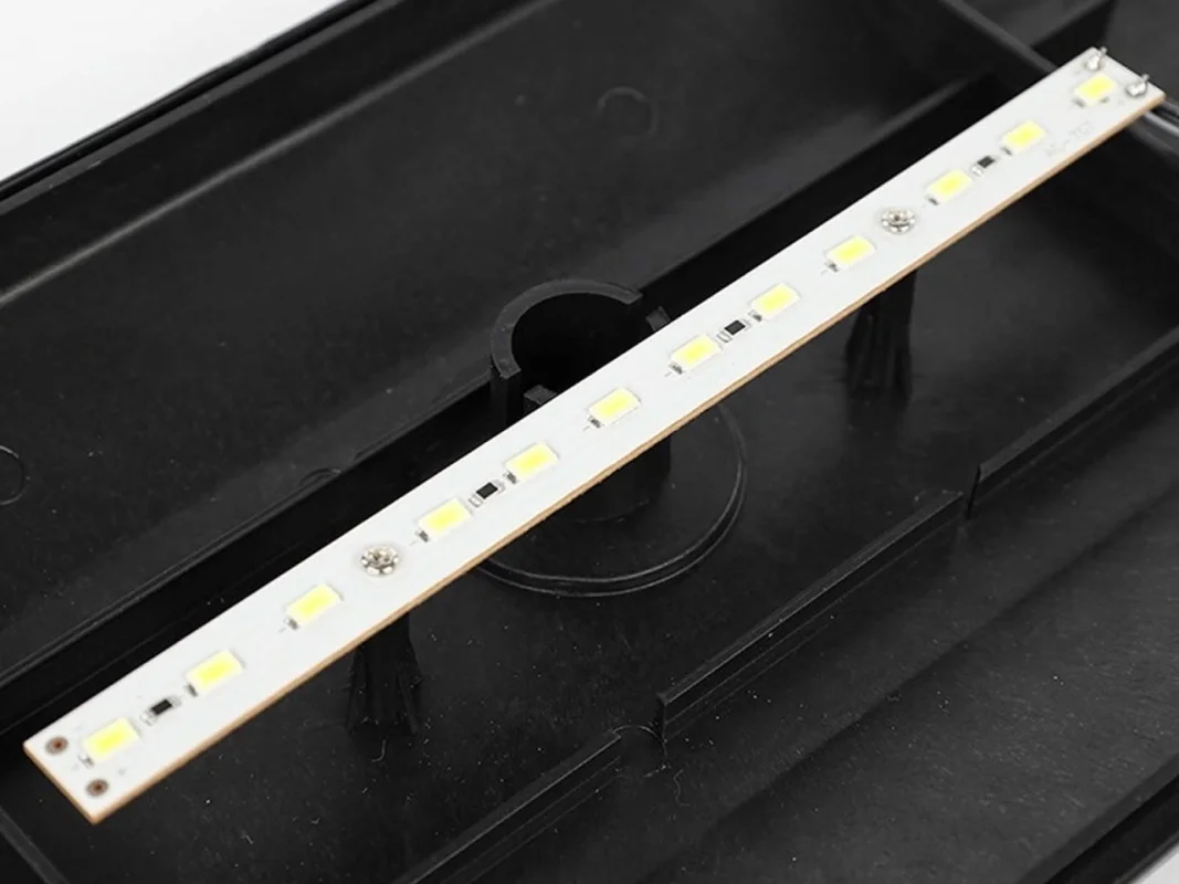 Lampa # Sygnalizator # Znak TAXI - na magnes BIAŁY z wtyczką zapalniczki — ujęcie 11