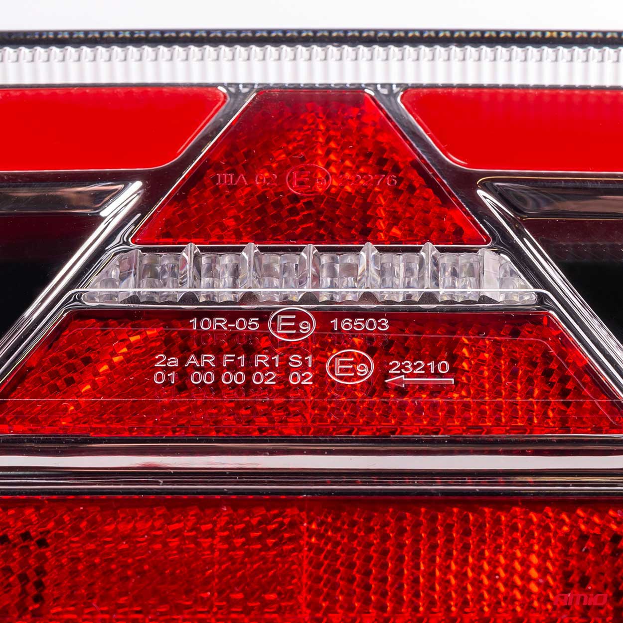Lampa tylna zespolona LED AMiO RCL-03-L dynamiczna lewa — ujęcie 5