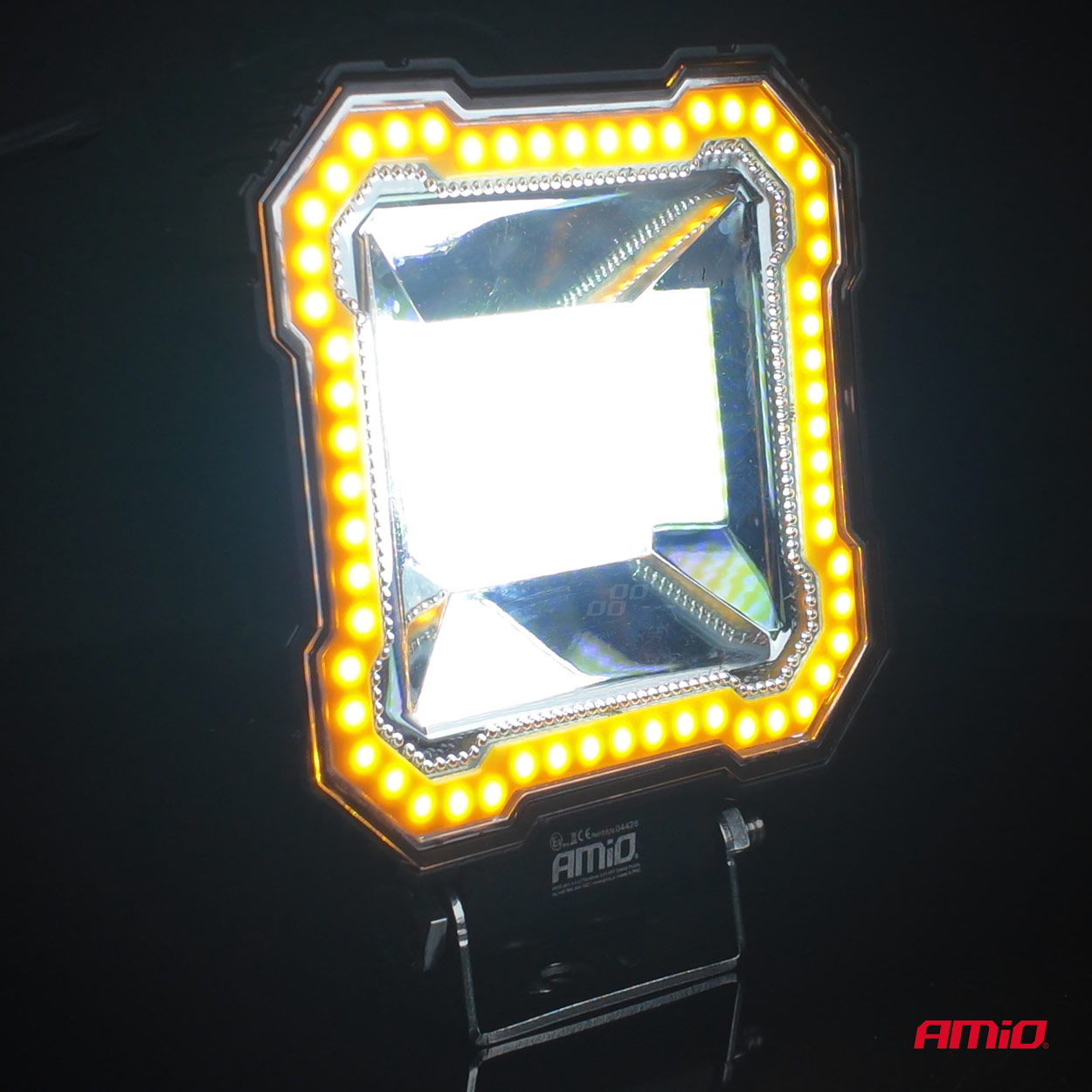 Lampa robocza LED szperacz AWL82 48 W 3600LM 12 V 24 V — ujęcie 4