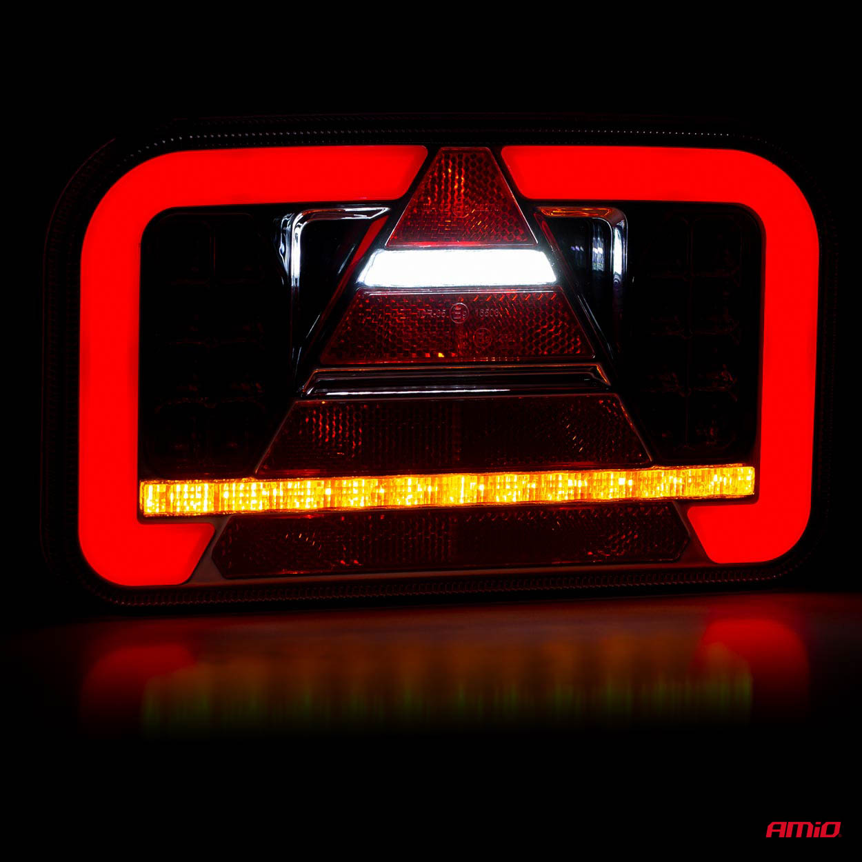 Lampa tylna zespolona LED AMiO RCL-03-L dynamiczna lewa — ujęcie 11