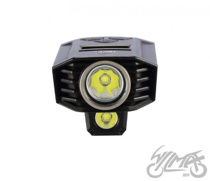 Latarka rowerowa Nitecore BR35 — ujęcie 2