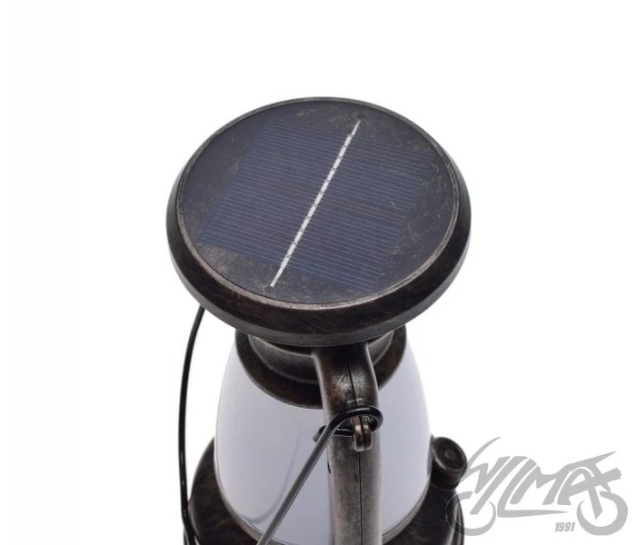 Lampa kempingowa retro — ujęcie 2