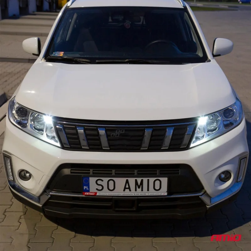 Żarówka W5W T10e 12V/24V 12xLED SMD2016 CANBUS biała AMIO (2szt.) — ujęcie 3