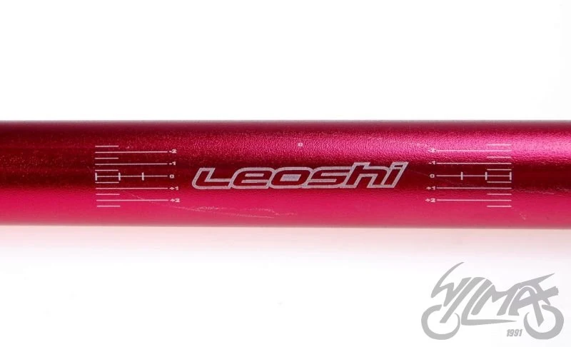 Kierownica Leoshi Enduro 22 mm aluminiowa czerwona — AW5112 — ujęcie 3