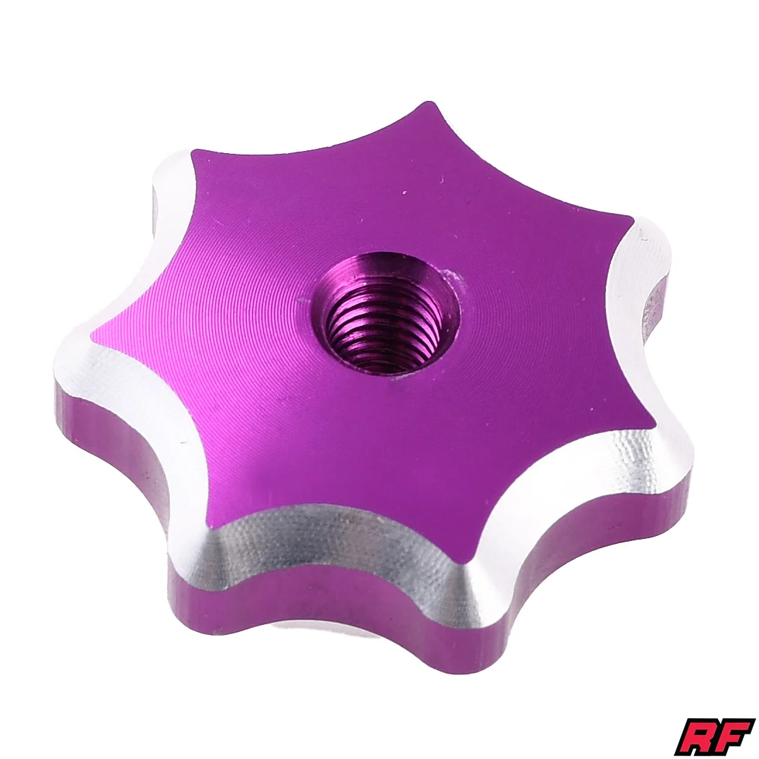 Nakrętka pokrywy bocznej / silnika Simson M6 aluminium CNC fioletowa Racing Force — ujęcie 2