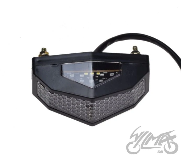 Lampa tylna LED z kierunkowskazami — AW24016 — ujęcie 3