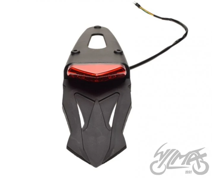 Lampa tylna LED z błotnikiem i czerwonym kloszem — AM9901A1 — ujęcie 3