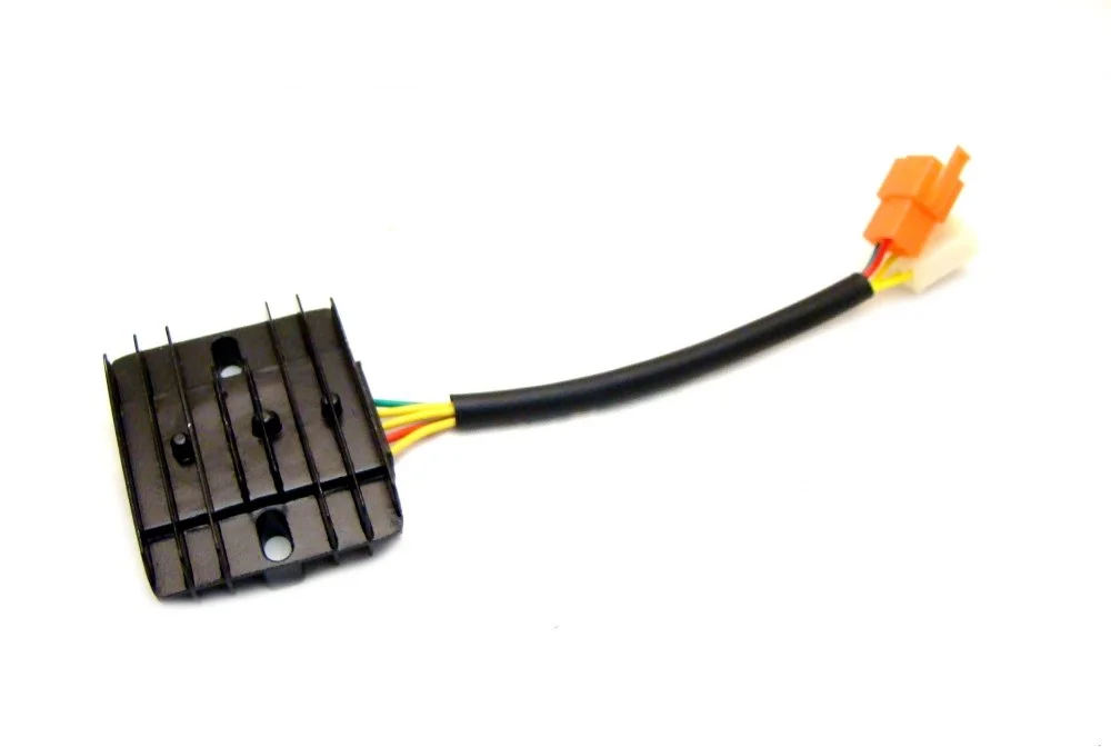 Junak NK125 regulator napięcia (2 x kostka 2/3 piny) (2016) — ujęcie 1
