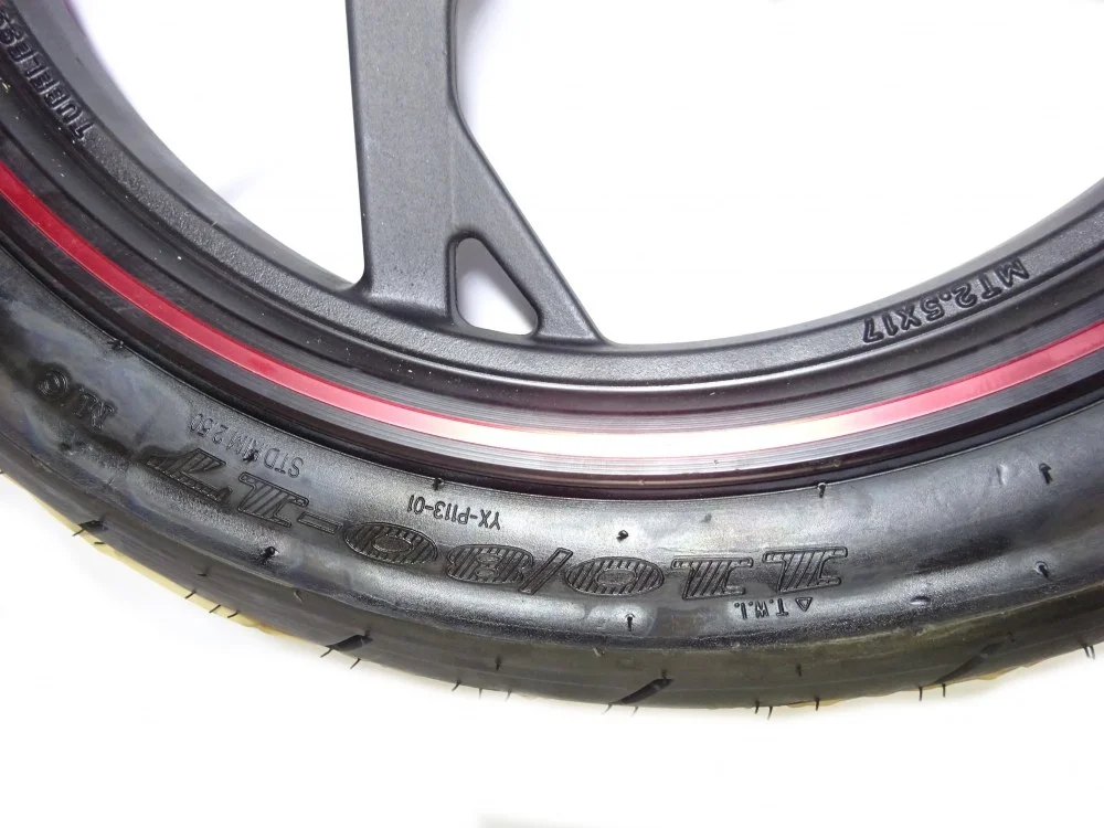 Junak 905 koło tył kpl. (felga 17 × 2,50 + opona 17 × 110/80) — ujęcie 2