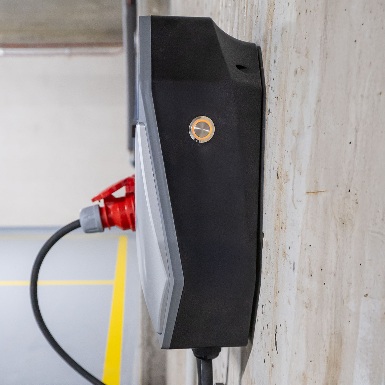 Ścienna ładowarka samochodu elektrycznego EV wallbox trójfazowa 11kW 16A 400V — ujęcie 4