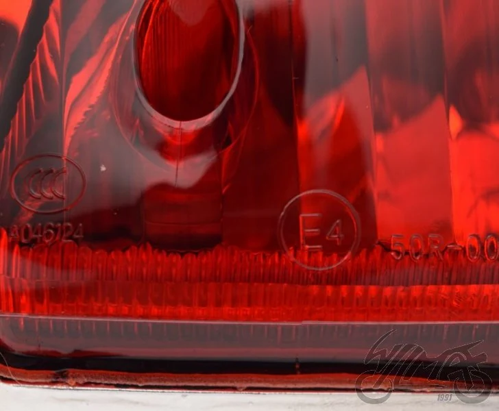 Lampa tylna do Piaggio typhoon Aprilia SR50 motard — ujęcie 4