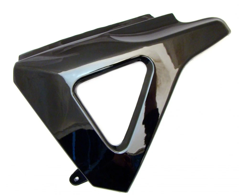 Junak M25 250 cm³ osłona pod zbiornikiem czarna prawa — ujęcie 1