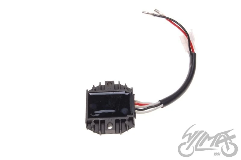 Regulator napięcia do Yamahy YFB-250 350 400 600 — ujęcie 2