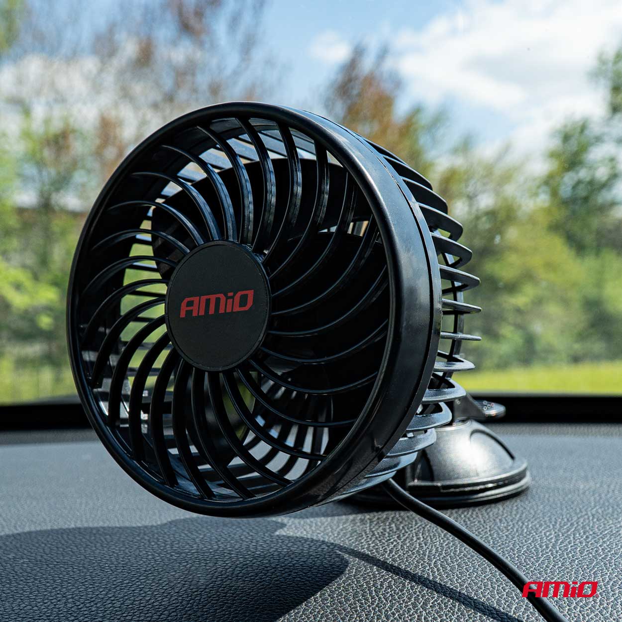 Wiatrak samochodowy wentylator z przyssawką 12 V — ujęcie 2